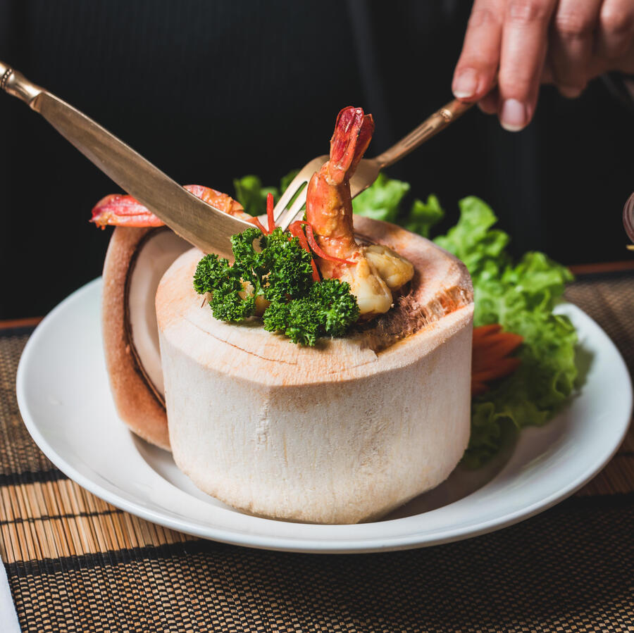 Gambas au curry - Khun Akorn